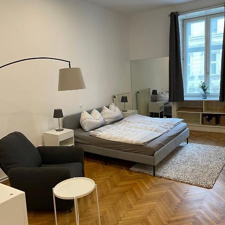 100M2 Apartment Naehe 1010 Wien Экстерьер фото