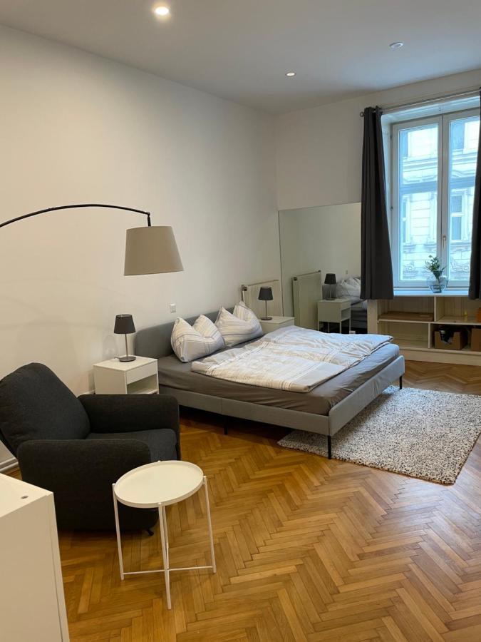 100M2 Apartment Naehe 1010 Wien Экстерьер фото